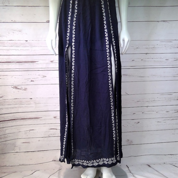 Lush Boho Double-Slit Maxi Dress - Picture 4 of 7
